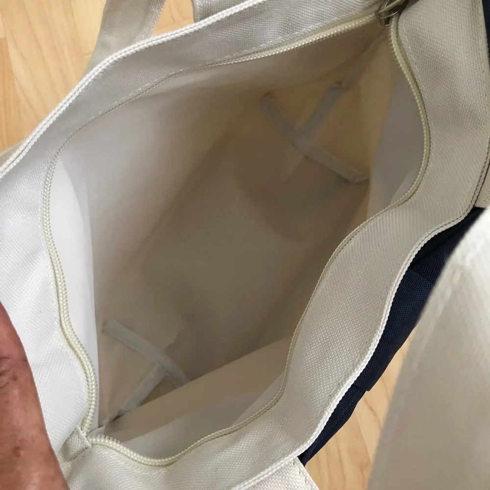 White Tote with Blue Ribbon & Dangling Charm NIP - Picture 4 of 5